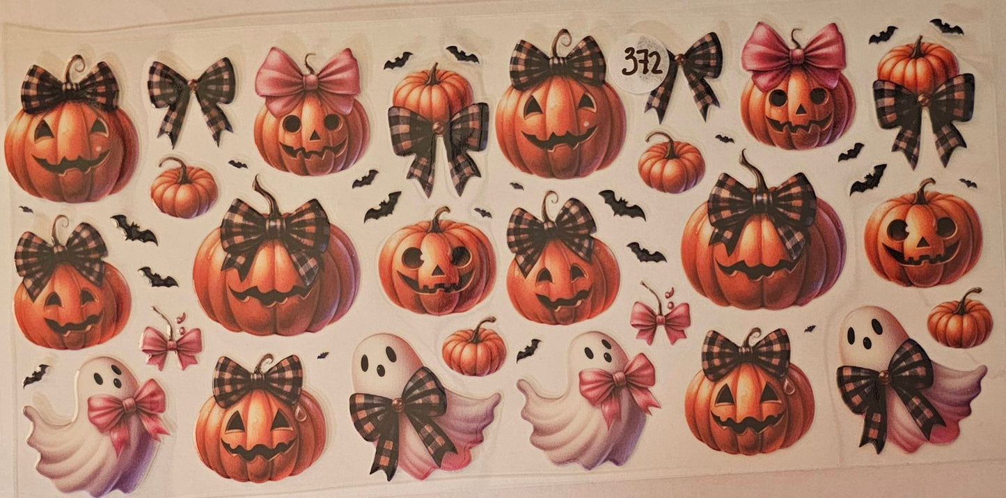 Pumpkins and Ghosts with plaid bows