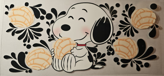 Snoopy with sea shells